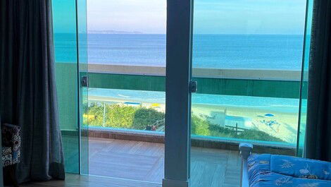 Oceanfront Duplex Penthouse with 3 suites in 4 Ilhas Bombinhas