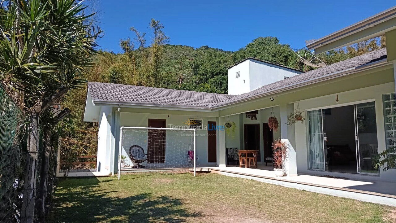 House for vacation rental in Bombinhas (Praia da Conceição)