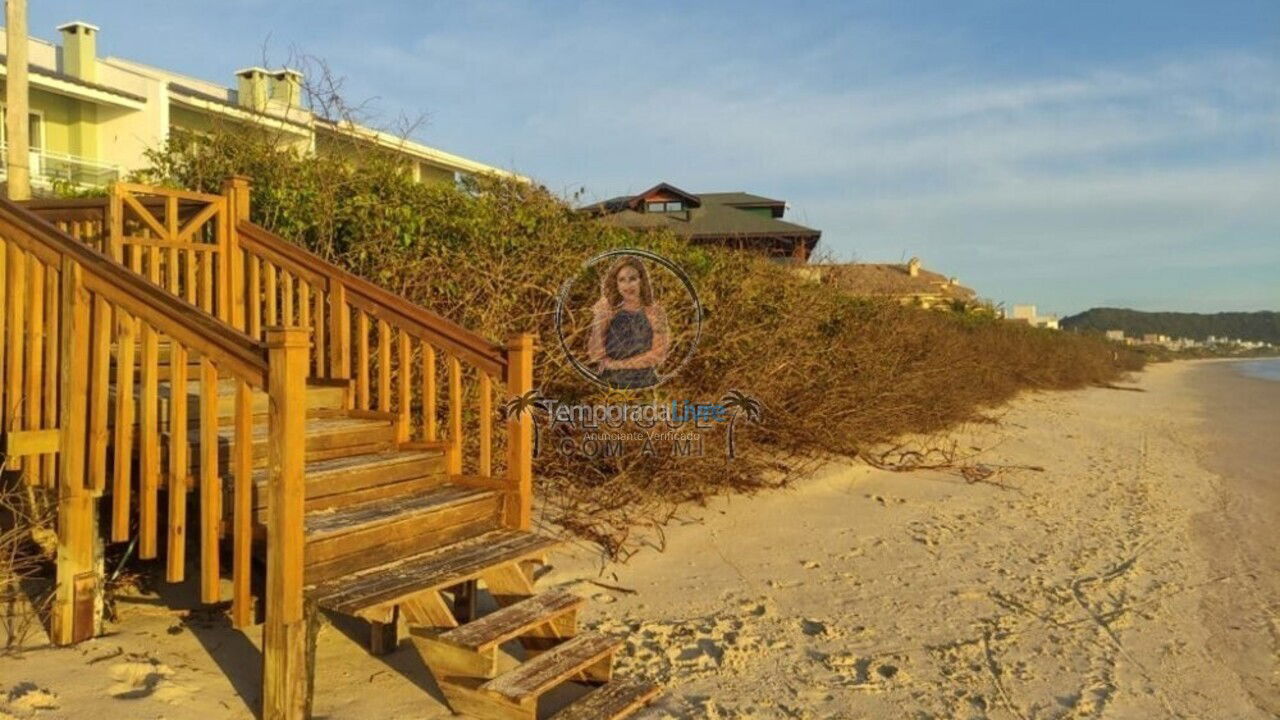 Casa para aluguel de temporada em Bombinhas (Canto Grande)