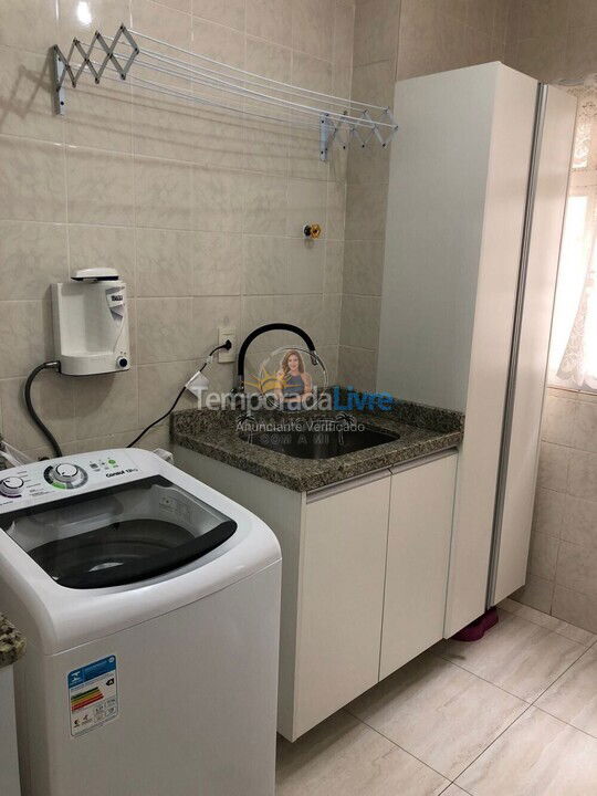 Apartamento para aluguel de temporada em Itapema (Meia Praia)