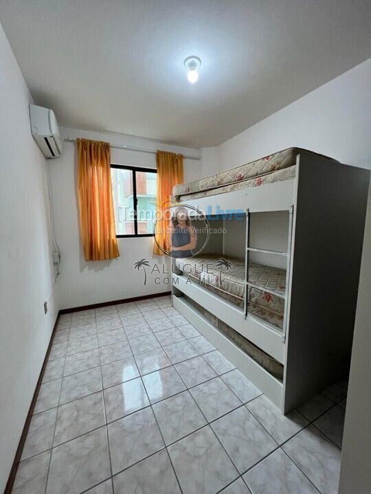 Apartment for vacation rental in Bombinhas (Praia de Bombas)