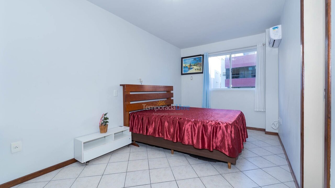Apartamento para aluguel de temporada em Bombinhas (Praia de Bombas)