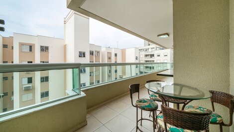 307M - Excellent 3 bedroom apartment, sleeps 8 on Avenida...