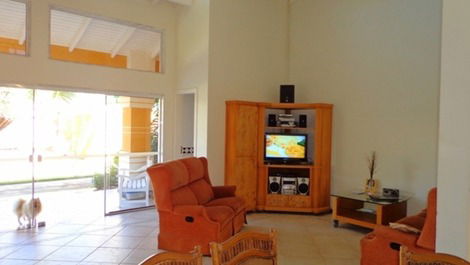 House with Pool Wet Bar Praia de Bombas Up to 10 People