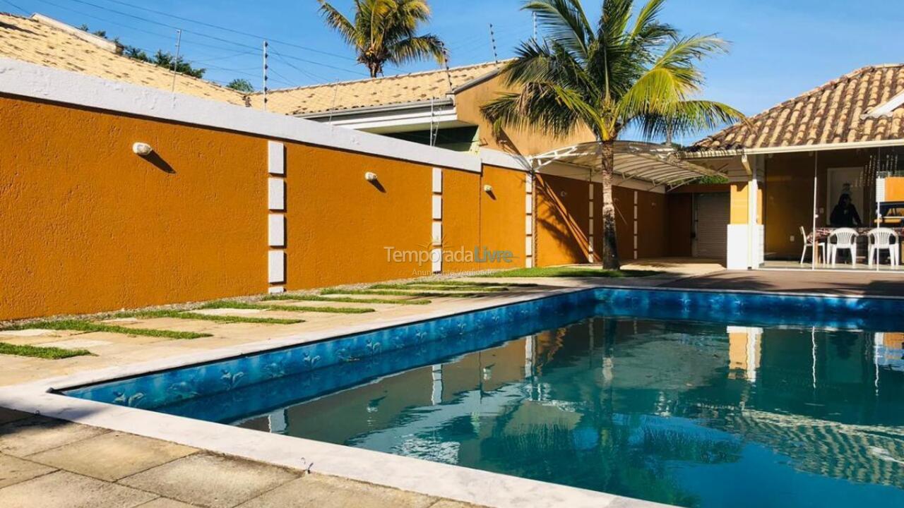 Casa para aluguel de temporada em Bombinhas (Praia de Bombas)