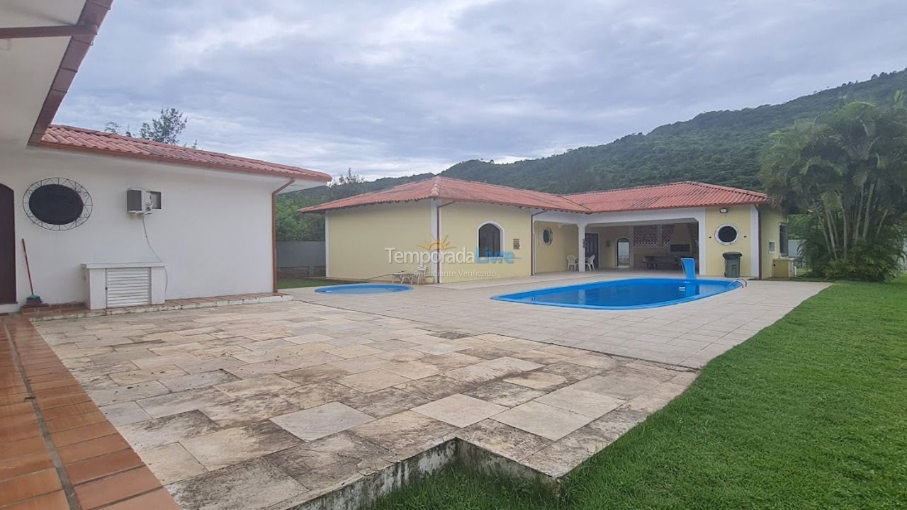 Casa para aluguel de temporada em Florianópolis (Cachoeira do Bom Jesus)