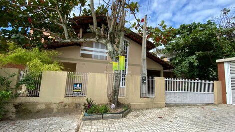 House for rent in Bombinhas - Praia de Bombas