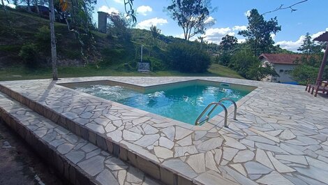 Chácara com Jacuzzi e piscina aquecida LT0037