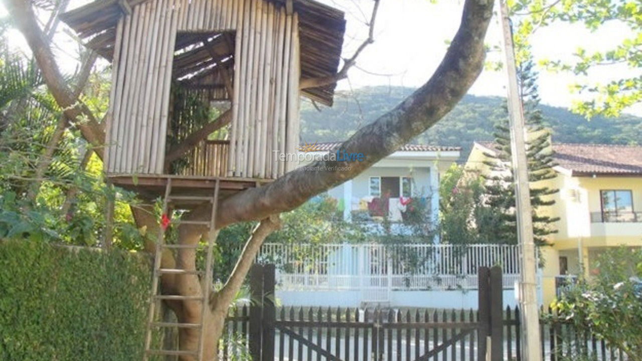 House for vacation rental in Bombinhas (Canto de Bombas)