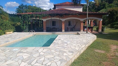 Chácara com Jacuzzi e piscina aquecida LT0037