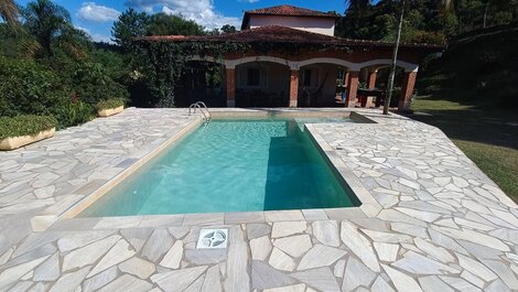 Farm with Jacuzzi and heated pool LT0037