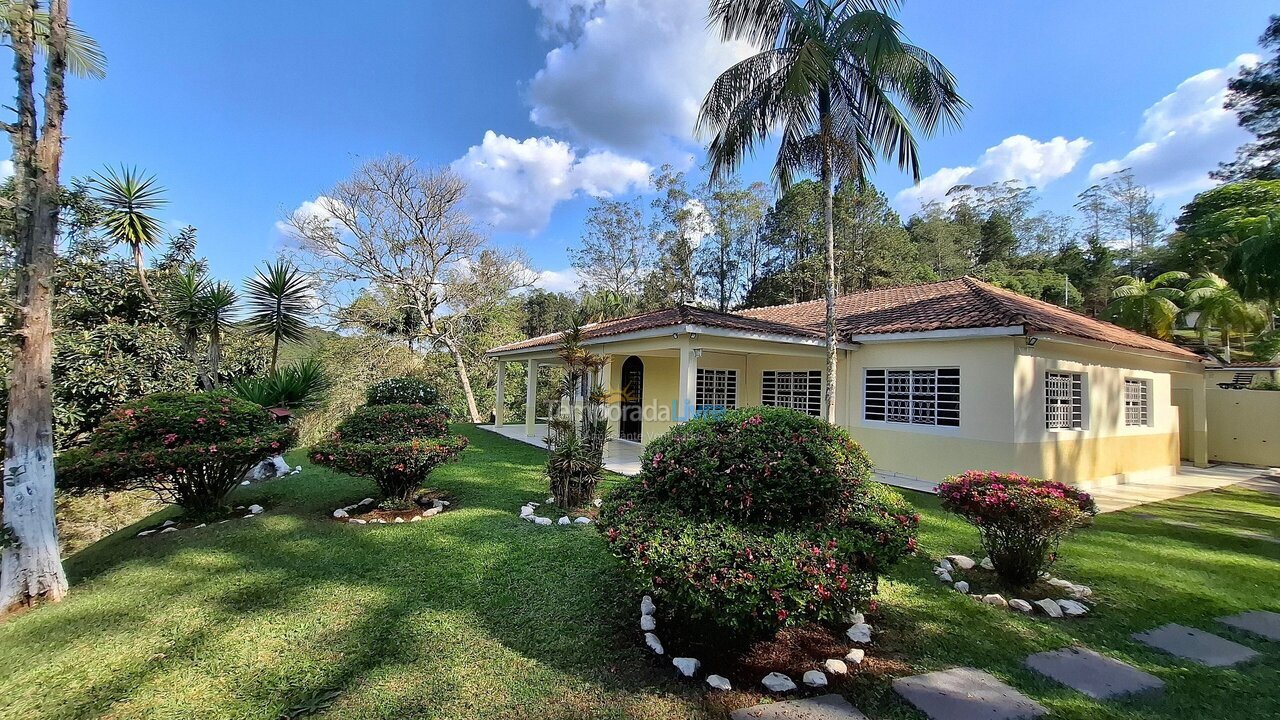 Casa para aluguel de temporada em Juquitiba (Senhorinhas)