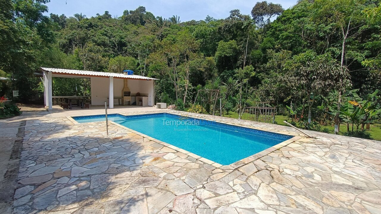 Casa para alquiler de vacaciones em Juquitiba (Jardim das Palmeiras)