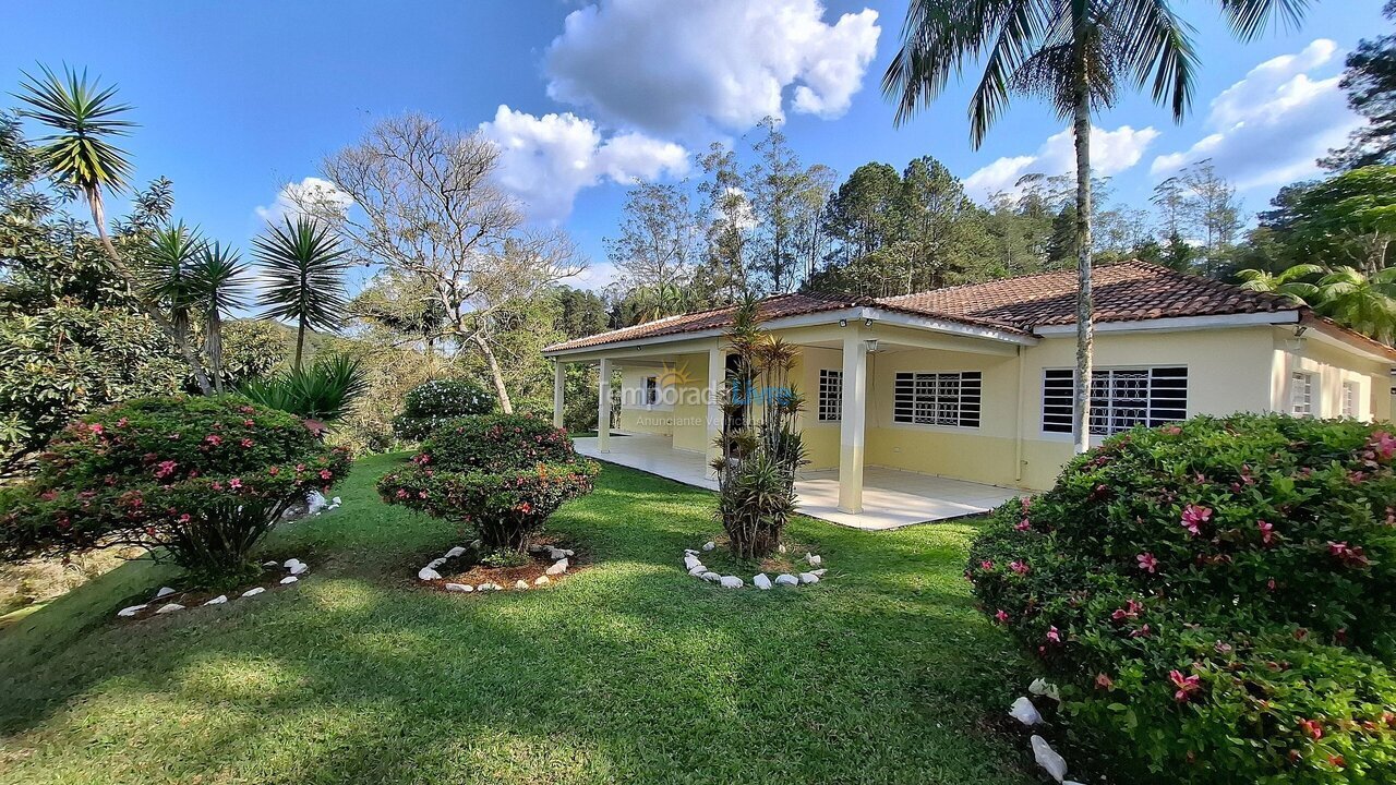 Casa para aluguel de temporada em Juquitiba (Senhorinhas)