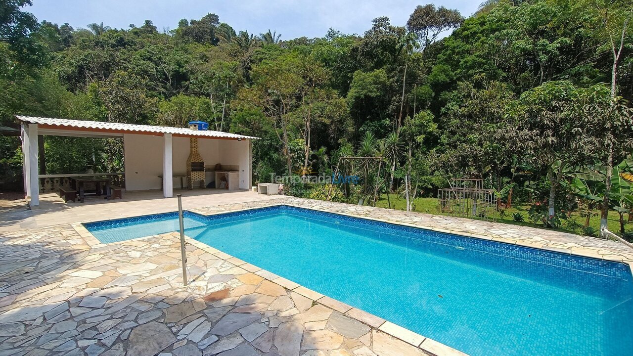 Casa para alquiler de vacaciones em Juquitiba (Jardim das Palmeiras)