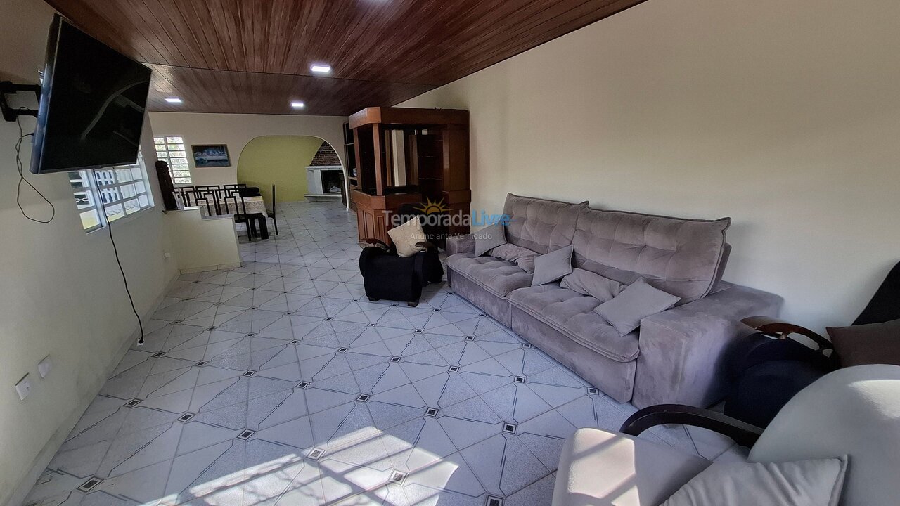 Casa para alquiler de vacaciones em Juquitiba (Senhorinhas)