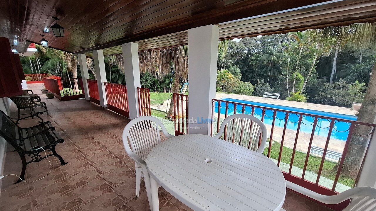 Casa para alquiler de vacaciones em Juquitiba (Barra Mansa)