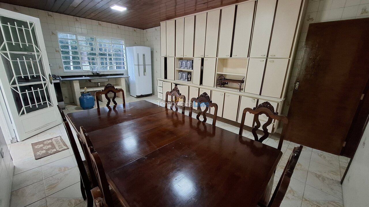 Casa para alquiler de vacaciones em Juquitiba (Senhorinhas)