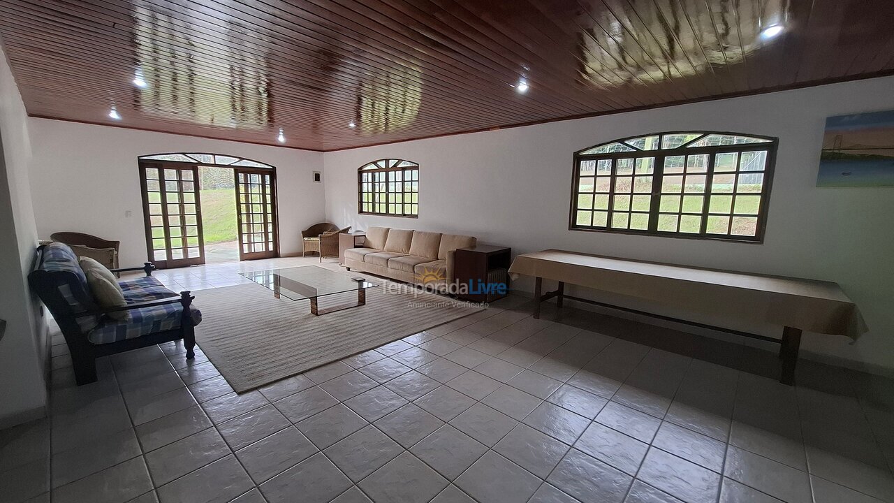 Casa para alquiler de vacaciones em Juquitiba (Barra Mansa)