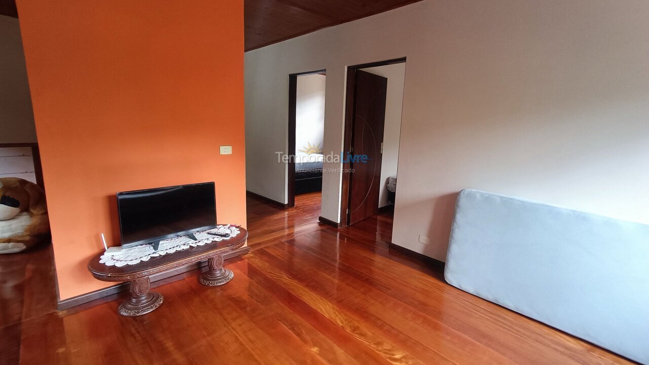 House for vacation rental in Juquitiba (Jardim das Palmeiras)