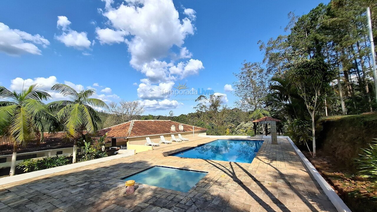 Casa para aluguel de temporada em Juquitiba (Senhorinhas)