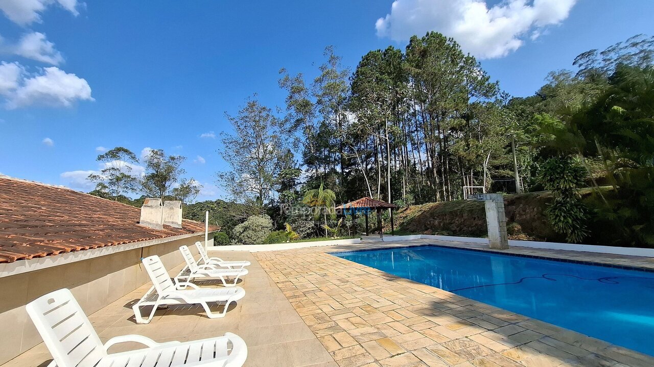 Casa para aluguel de temporada em Juquitiba (Senhorinhas)