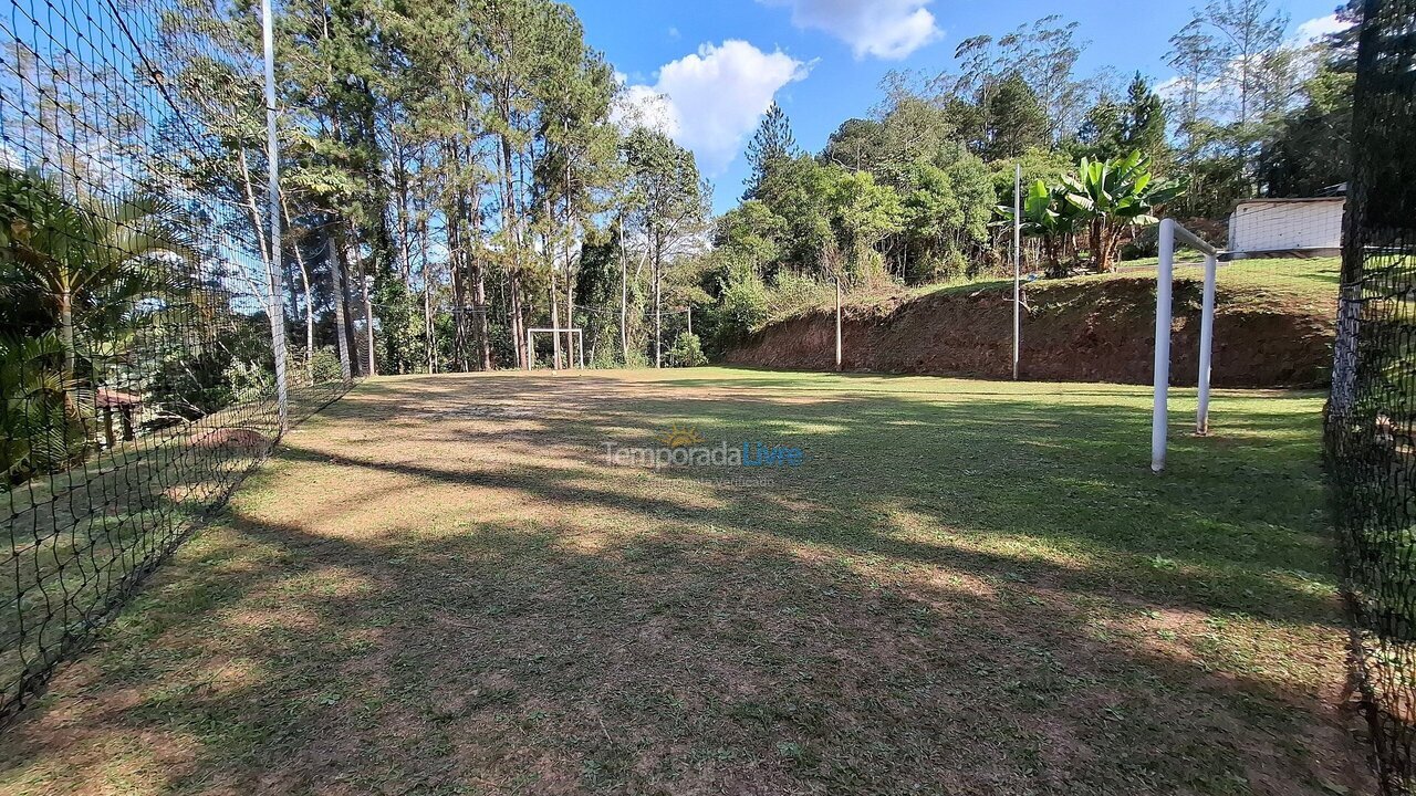 Casa para aluguel de temporada em Juquitiba (Senhorinhas)