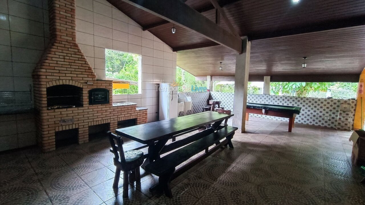 Casa para alquiler de vacaciones em Juquitiba (Jardim das Palmeiras)