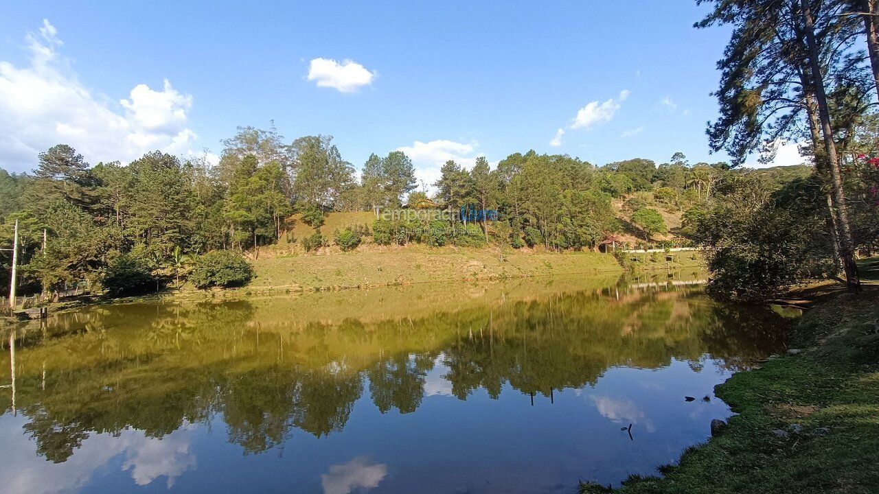 Casa para aluguel de temporada em Juquitiba (Senhorinhas)