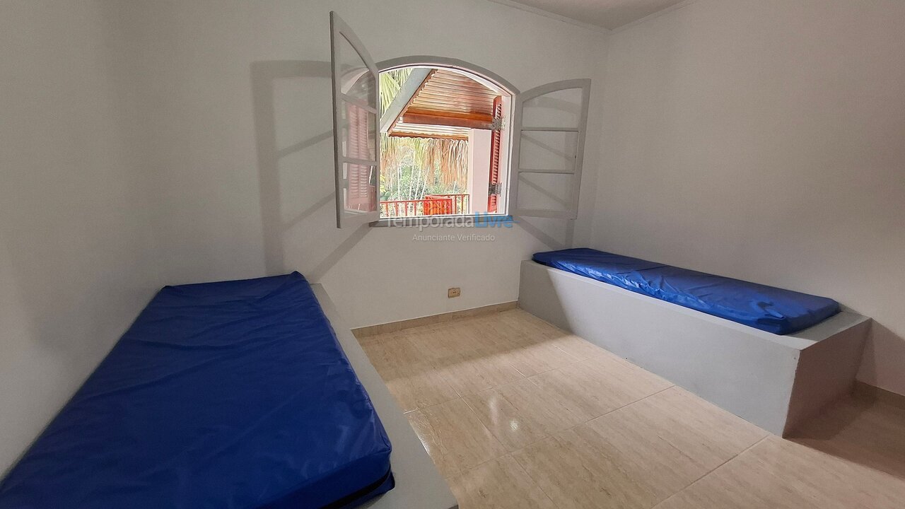 Casa para alquiler de vacaciones em Juquitiba (Barra Mansa)