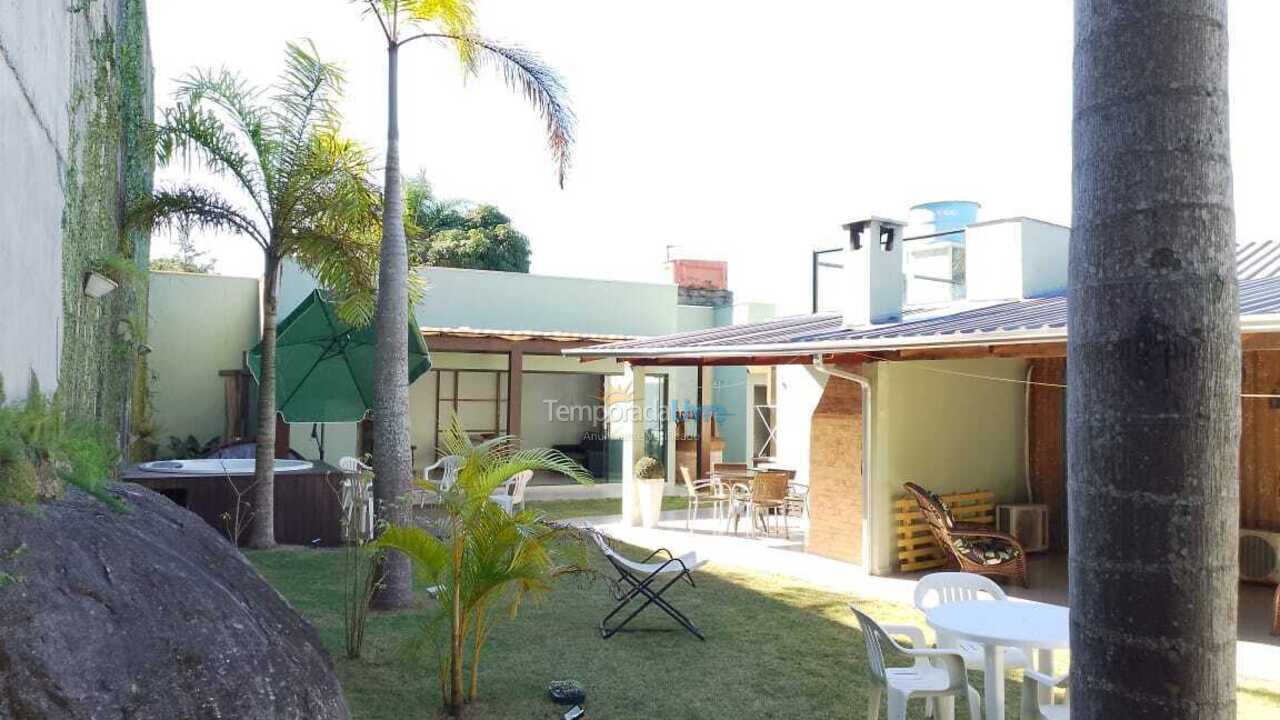 Casa para alquiler de vacaciones em Bombinhas (Morrinhos)