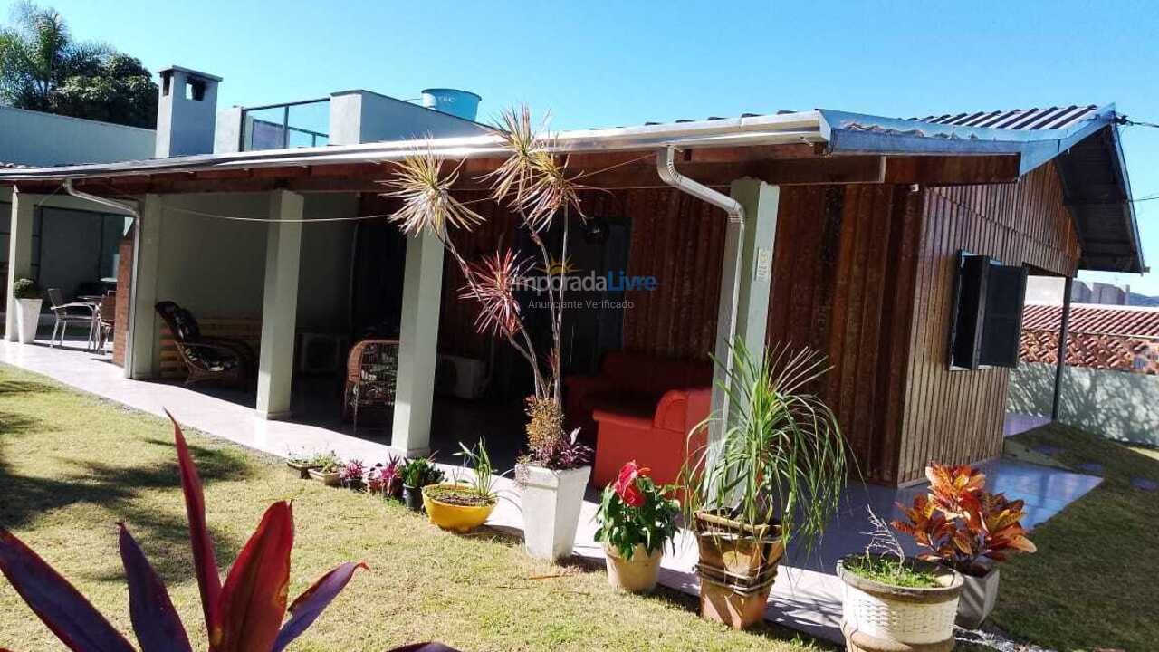 Casa para alquiler de vacaciones em Bombinhas (Morrinhos)