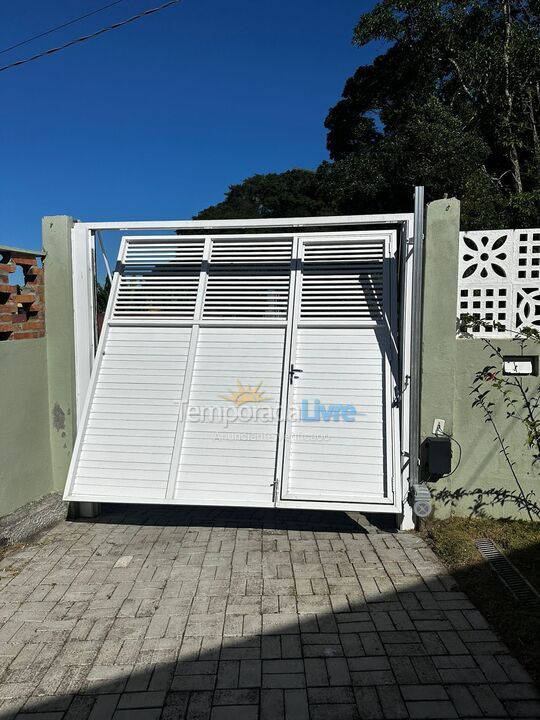 Casa para aluguel de temporada em Bombinhas (Morrinhos)