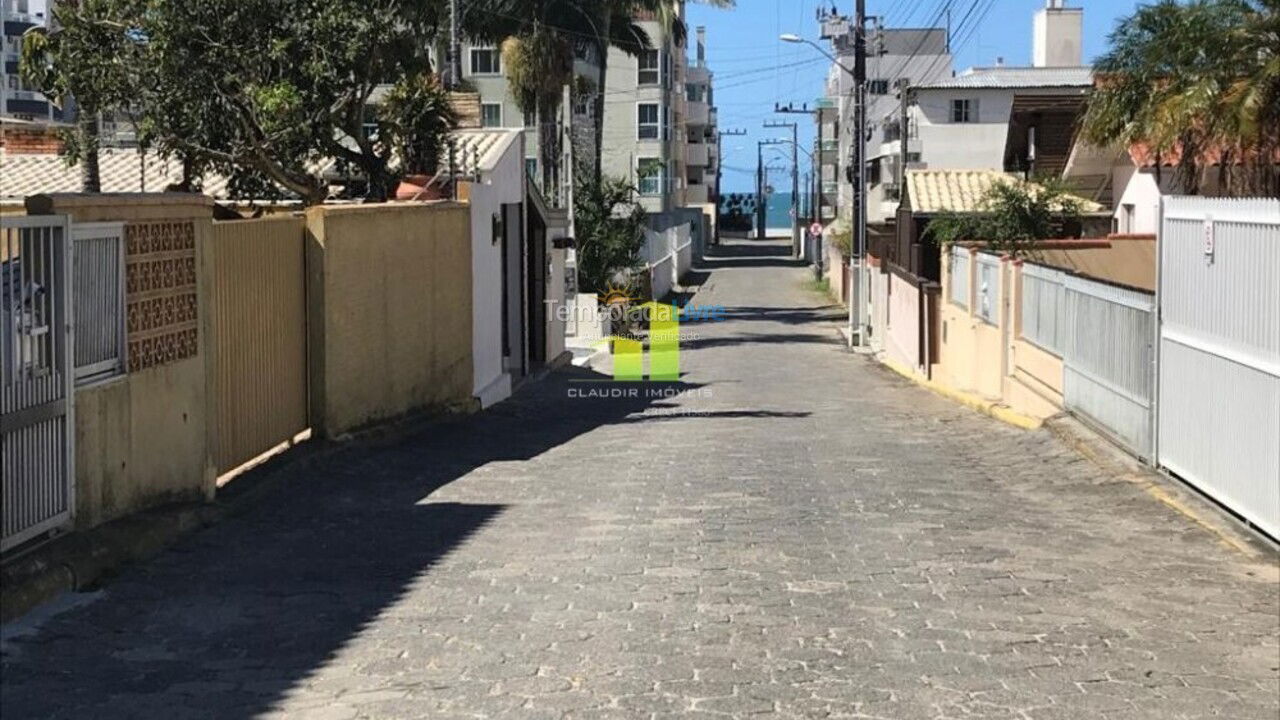 Casa para alquiler de vacaciones em Bombinhas (Praia de Bombas)