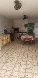 House in Enseada São Francisco do Sul, 4 bedrooms, beachfront, with swimming pool.