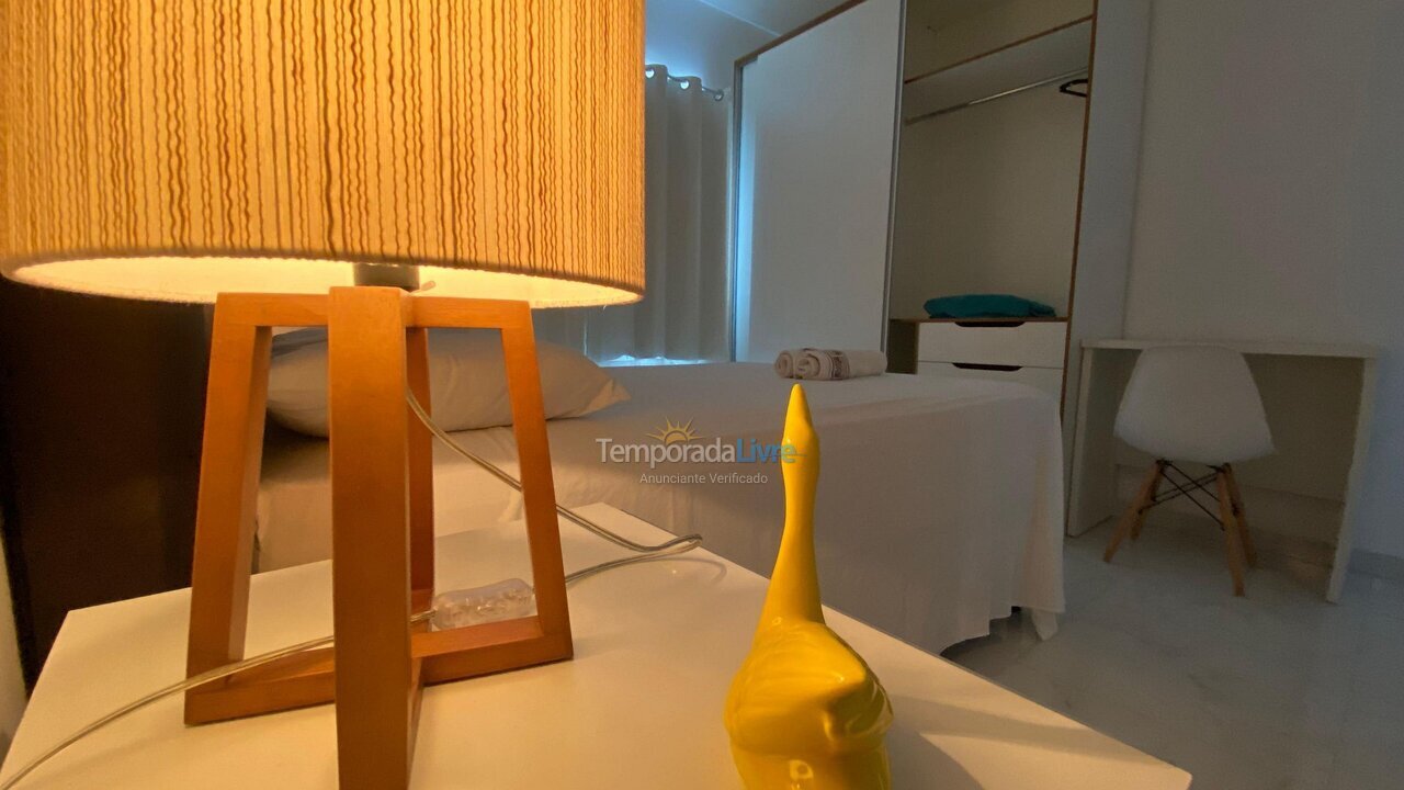 Apartamento para aluguel de temporada em Porto Seguro (Taperapuan Condomínio Villa da Praia Ap 15)