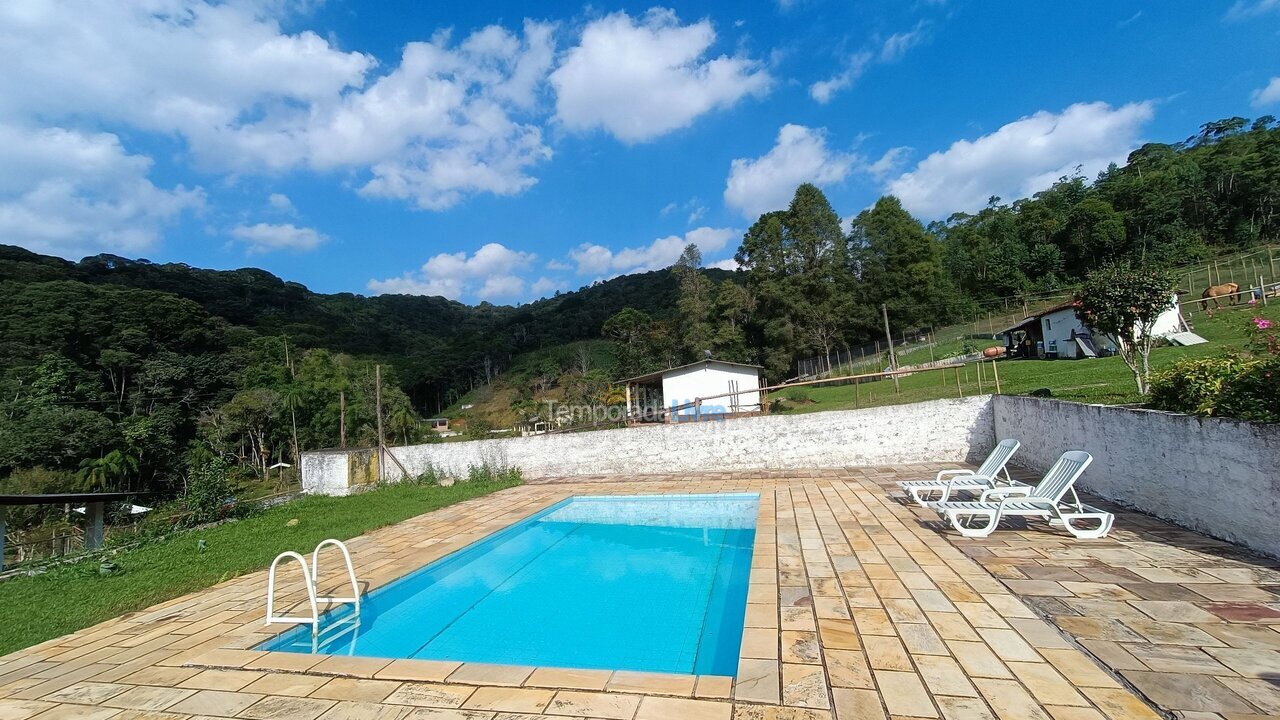 Casa para alquiler de vacaciones em Juquitiba (Padeiros)