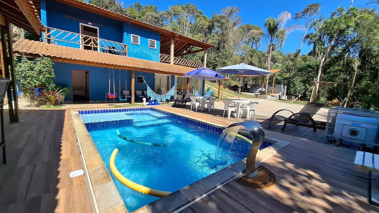 Casa para alquiler de vacaciones em Embu Guaçu (Santa Lucia)