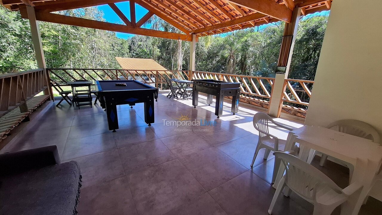 Casa para aluguel de temporada em Embu Guaçu (Santa Lucia)