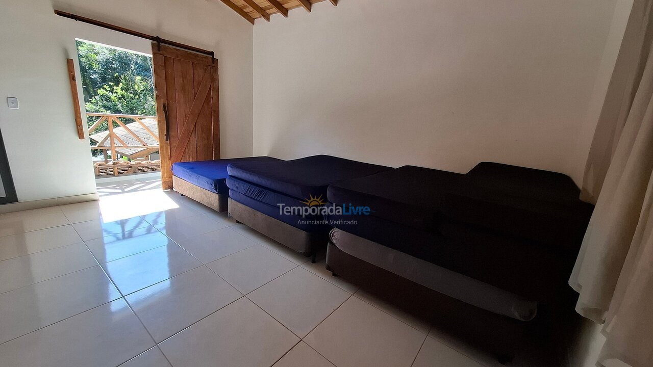 Casa para alquiler de vacaciones em Embu Guaçu (Santa Lucia)