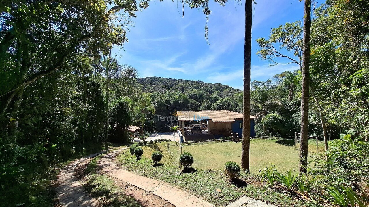 Casa para aluguel de temporada em Embu Guaçu (Santa Lucia)