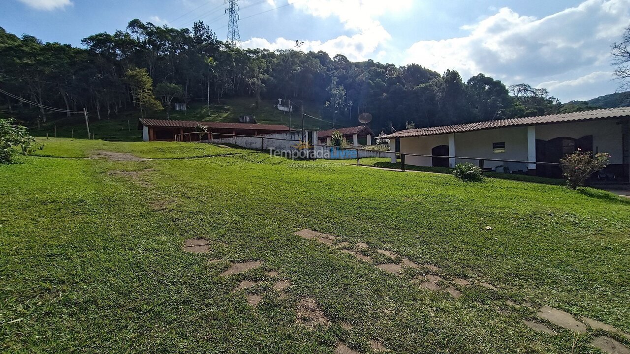 Casa para alquiler de vacaciones em Juquitiba (Padeiros)