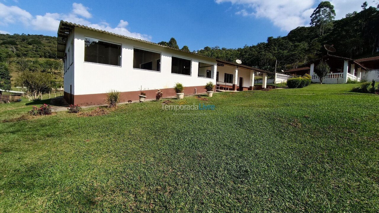 Casa para aluguel de temporada em Juquitiba (Padeiros)