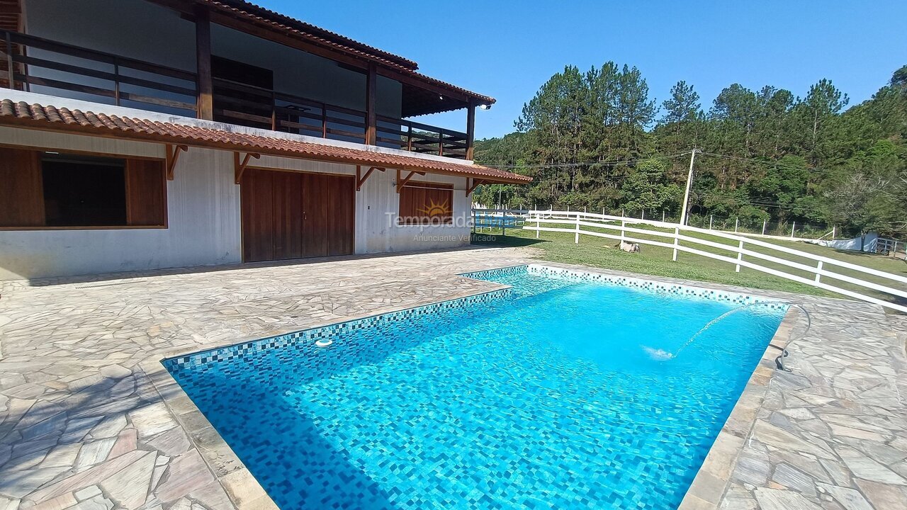 Casa para alquiler de vacaciones em Juquitiba (Ritas)