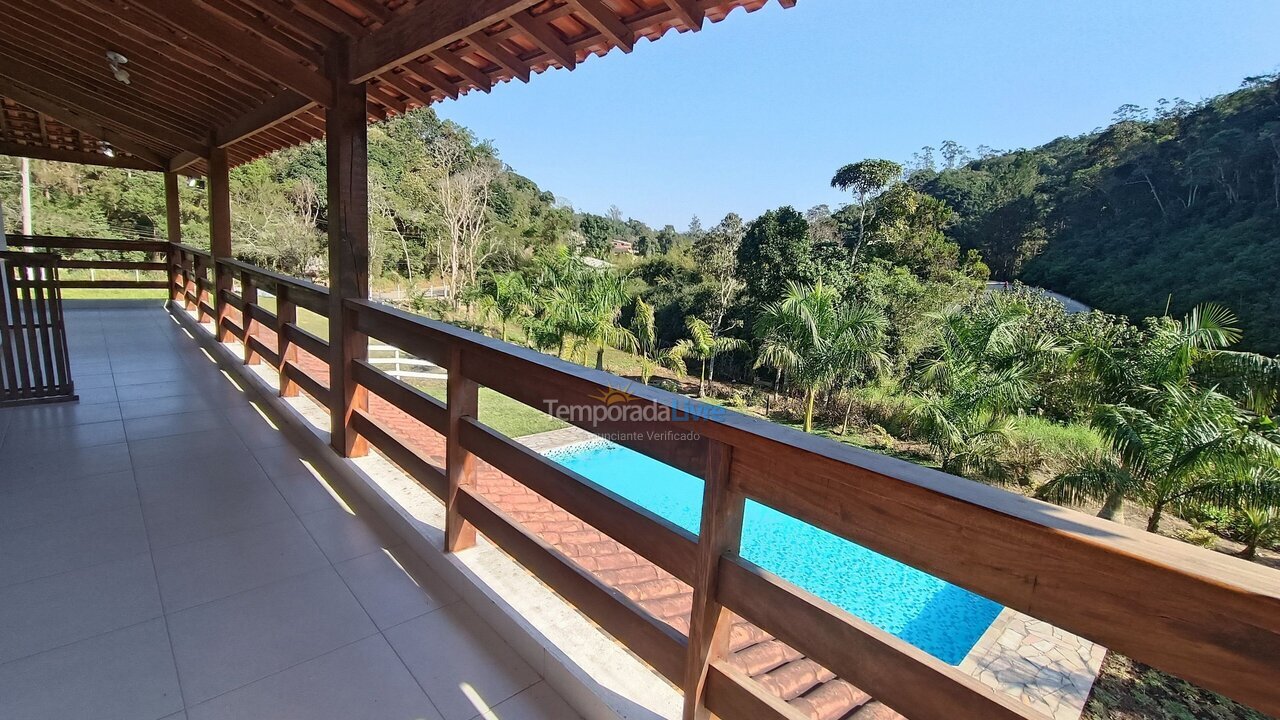 Casa para alquiler de vacaciones em Juquitiba (Ritas)