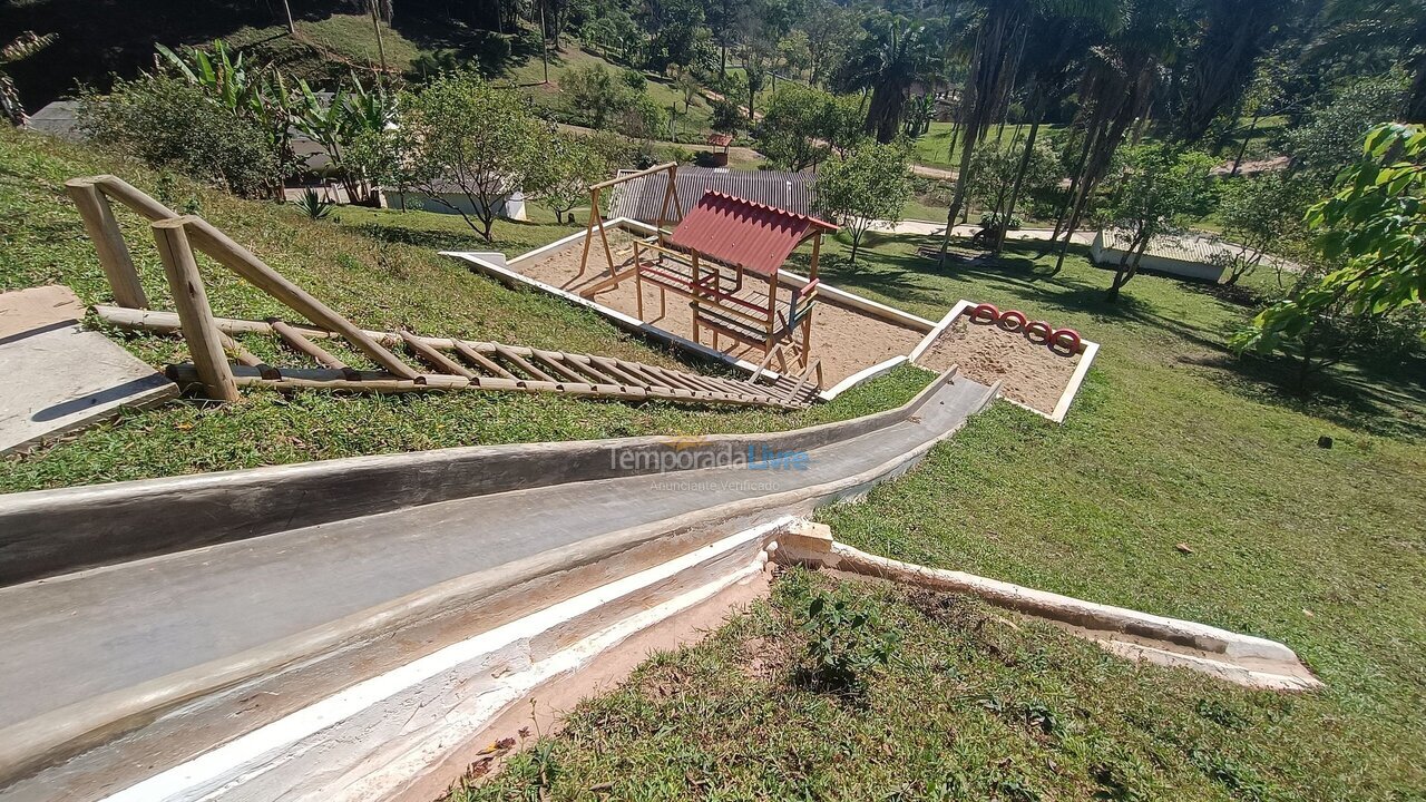 Granja para alquiler de vacaciones em Juquitiba (Juquiá)