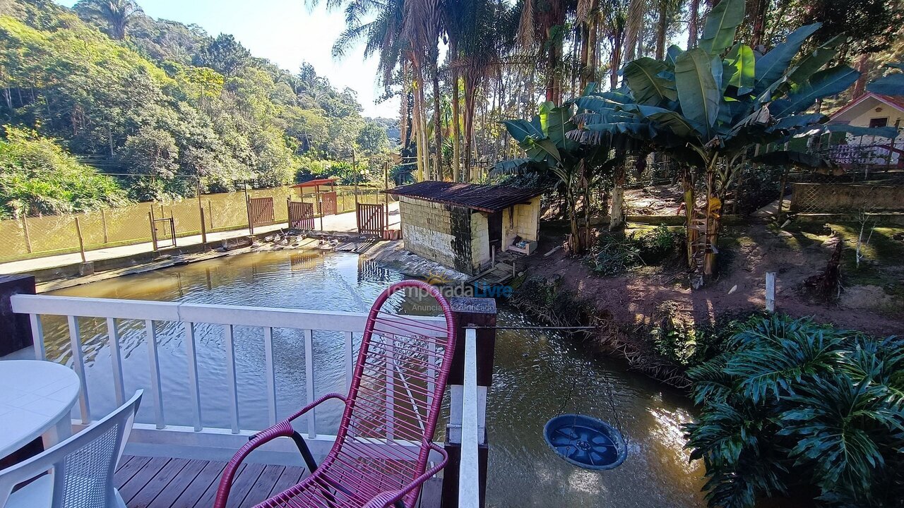 Casa para aluguel de temporada em Juquitiba (Justos)