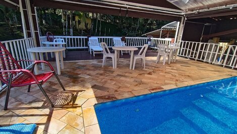 Chácara com Piscina, Jogos e Gourmet em SP LT0053