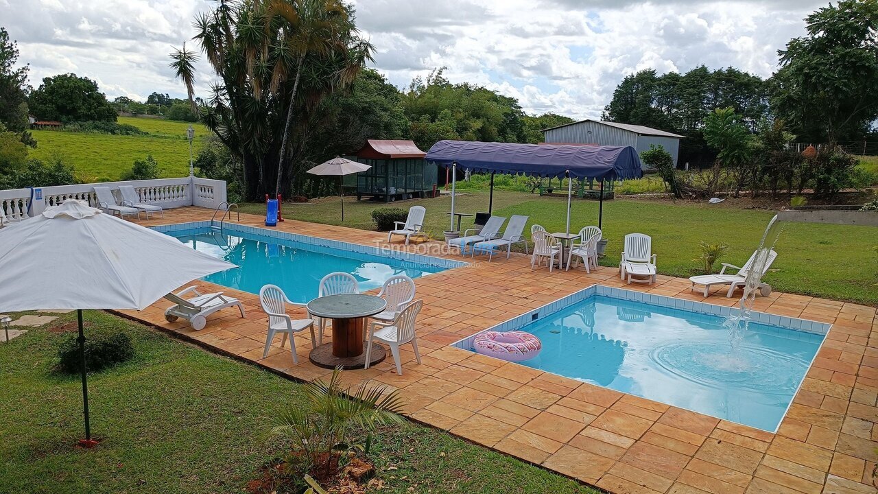 Casa para aluguel de temporada em Araçoiaba da Serra (Jundiaquara)