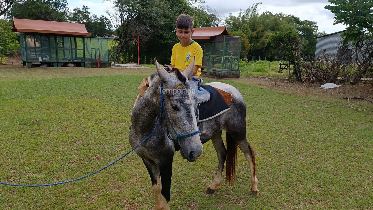 Casa para aluguel de temporada em Araçoiaba da Serra (Jundiaquara)